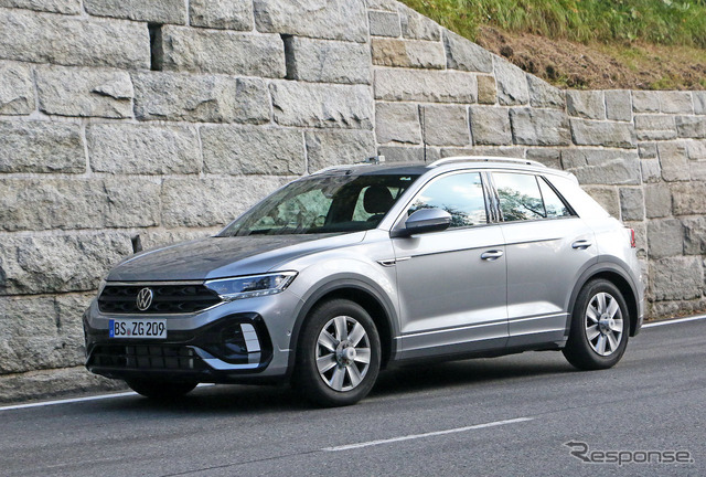VW T-Roc R-Line 改良新型プロトタイプ(スクープ写真)