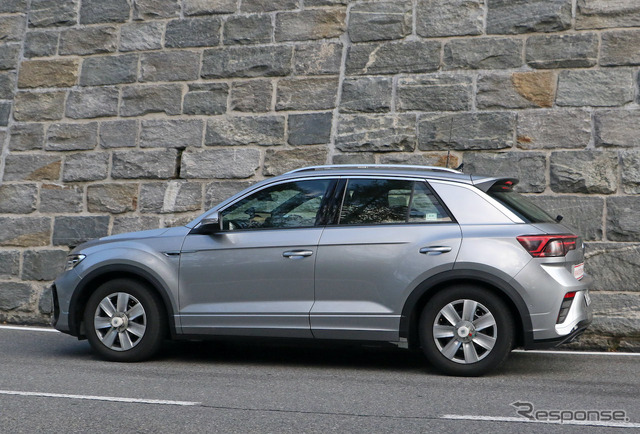 VW T-Roc R-Line 改良新型プロトタイプ(スクープ写真)