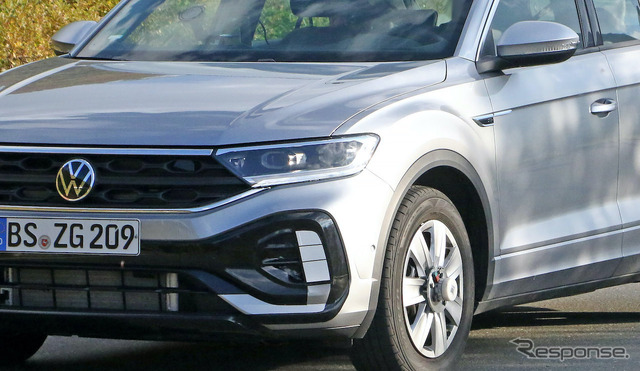 VW T-Roc R-Line 改良新型プロトタイプ（スクープ写真）