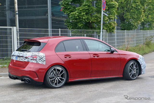 メルセデスAMG A35 改良新型(スクープ写真)