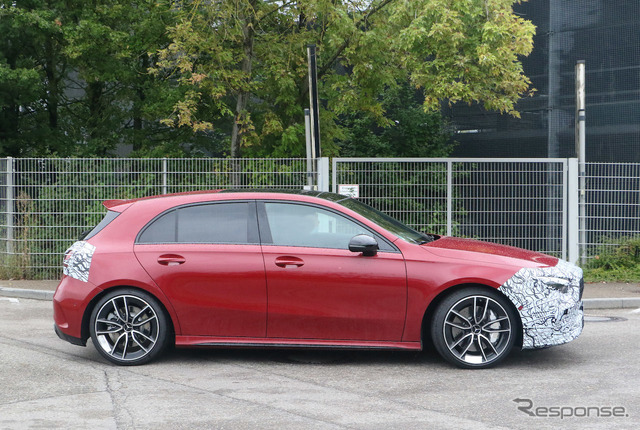 メルセデスAMG A35 改良新型(スクープ写真)
