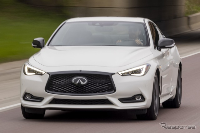 インフィニティ Q60 の2022年モデル