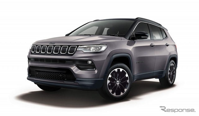 ジープ コンパス ロンジチュード 4×4(グレイマグネシオメタリック)