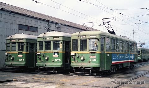 復元される神戸市電ワンマンカーのデザインイメージ。緑の車体にはワンマンカーを示すオレンジのラインが入っていた。なお復元車の582号は、10月27日～11月14日に選挙用花電車として運行される。