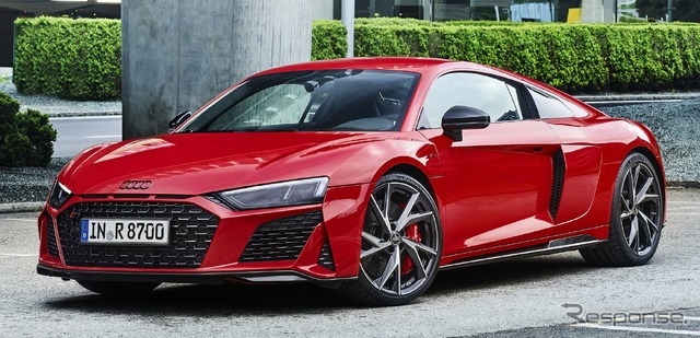 アウディ R8 V10 パフォーマンス RWD