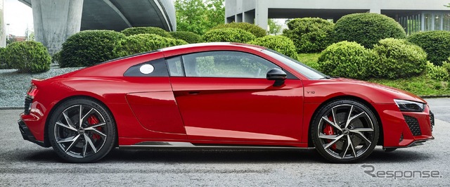 アウディ R8 V10 パフォーマンス RWD