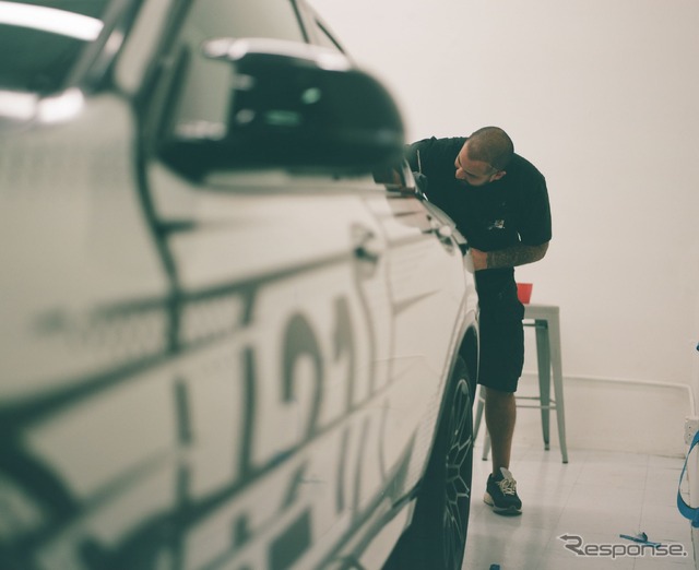 BMW X4 M コンペティション 改良新型をベースにジョシュア・ヴィーダス氏が手がけたアートカー