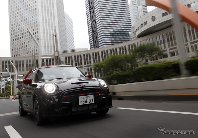 MINI John Cooper Works ハッチバックモデル