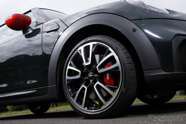 MINI John Cooper Works ハッチバックモデル アップデートされたアダプティブサスペンションを搭載