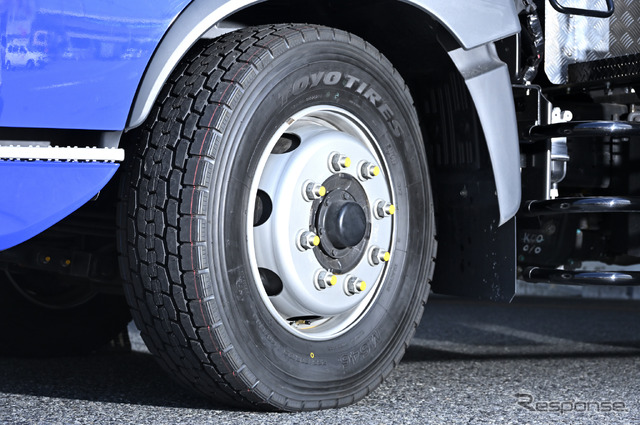 トーヨータイヤ M646は長距離移動の多いトラックドライバーにとって、心強い味方となる