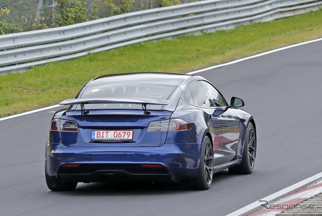謎のテスラ モデルS プロトタイプ(スクープ写真)
