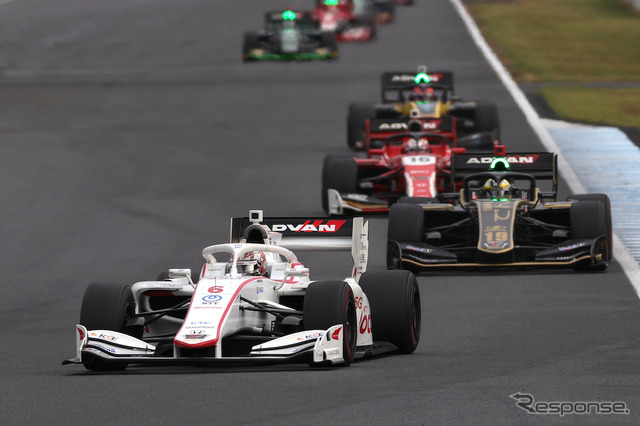 SUPER FORMULA第6戦3位の#6 牧野任祐(DOCOMO TEAM DANDELION RACING)