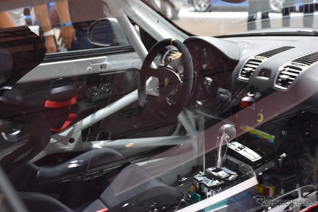 ポルシェ ケイマンGT4 クラブスポーツ(ロサンゼルスモーターショー2015)