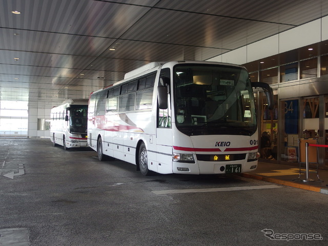 京王電鉄バス(バスタ新宿)