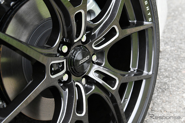 【BRZ × RAYS GlamLights 57FXZ】推奨サイズ:19×8.0J Inset45 5H-100/カラー:スーパーダークガンメタ/マシニング/リムエッジDC/タイヤサイズ:225/35R19