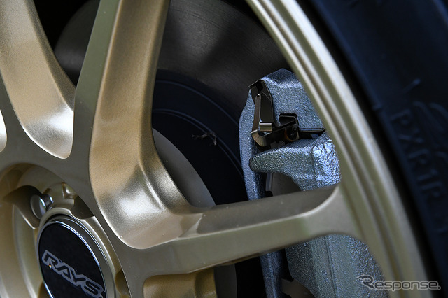 【RAYS HOMRA HYUGA HP10 GOLD EDITION】推奨サイズ:18×8.0J Inset45 5H-100/カラー:ゴールド/タイヤサイズ:225/40R18