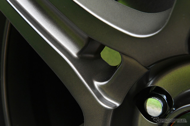 【MID RMP RACING R60】推奨サイズ:18×8.0J Inset45 5H-100/カラー:クラシカルブロンズ/タイヤサイズ:225/40R18