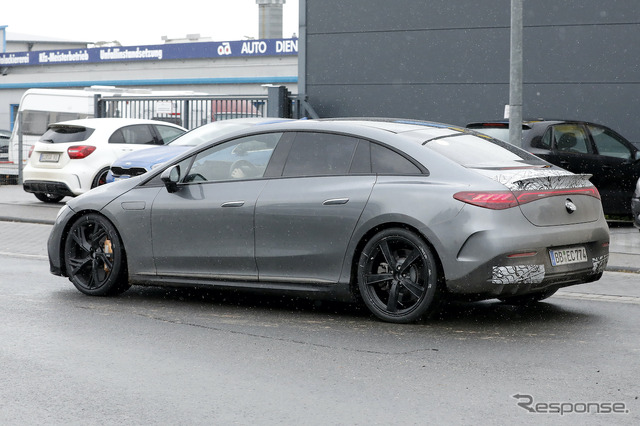 メルセデス AMG EQE プロトタイプ(スクープ写真)