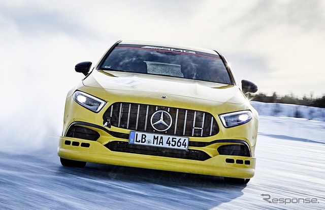 メルセデスAMGドライビングアカデミー「AMGウィンターエクスペリエンス」(メルセデスAMG A45 S 4MATIC+)