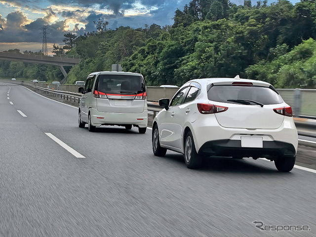 あおり運転（イメージ）