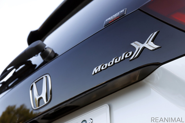 Honda フィット e: HEV Modulo X