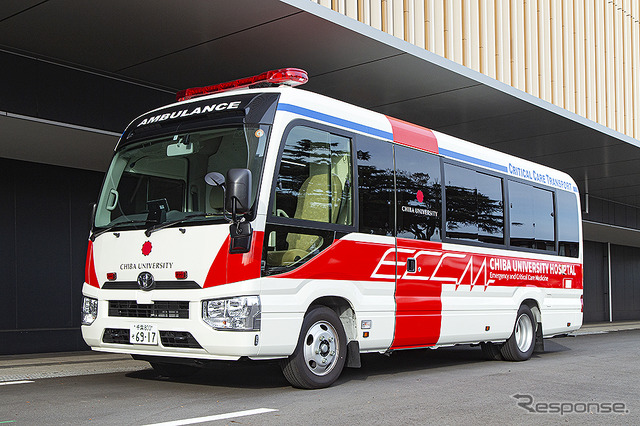 日本初の国産ECMOストレッチャー搭載「走る救命救急室」エクモカー、DMM.comが千葉大学病院に納入