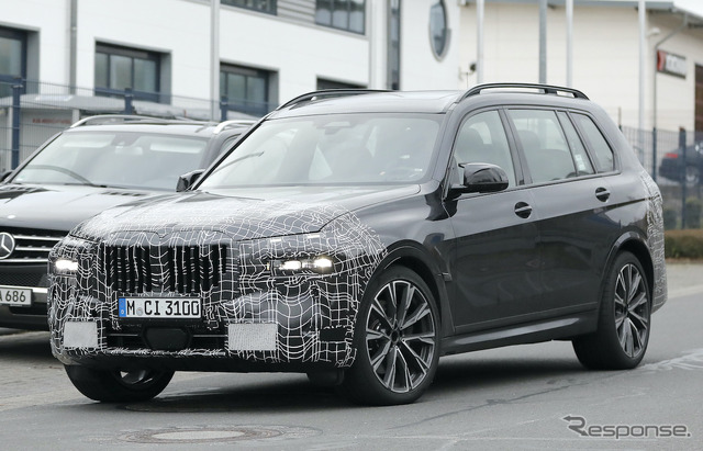 BMW X7 改良新型プロトタイプ(スクープ写真)