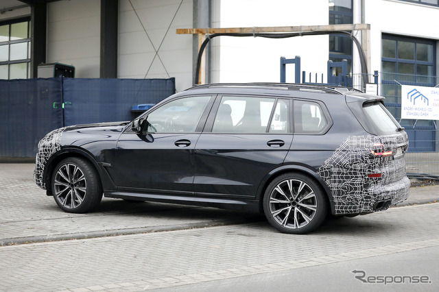 BMW X7 改良新型プロトタイプ(スクープ写真)