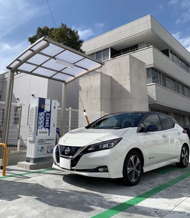 沼津郵便局に設置した試験的サービス提供用急速充電器