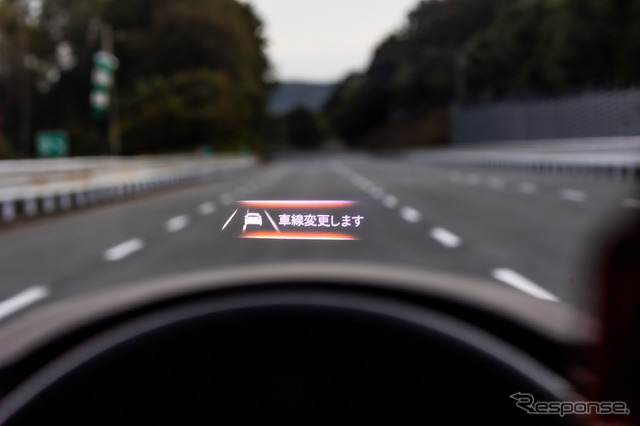 マツダ CO-PILOT CONCEPT(コ・パイロットコンセプト)車両