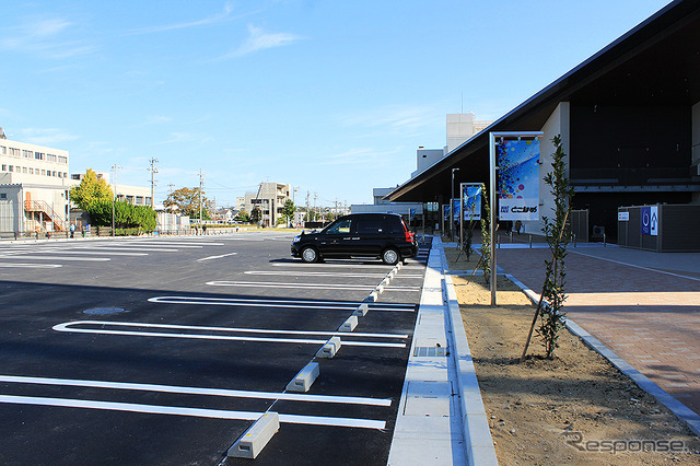 ボートレースとこなめに11月6日オープンした新スタンドと新駐車場