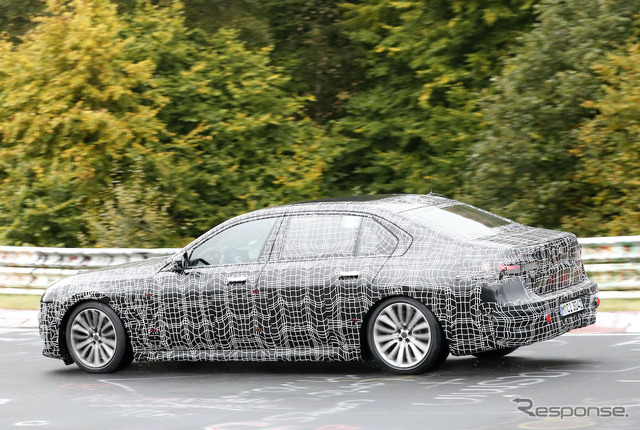 BMW 7シリーズ 次期型プロトタイプ(スクープ写真)
