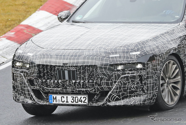 フロントマスクが見えてきたBMW 7シリーズ 次期型プロトタイプ(スクープ写真)