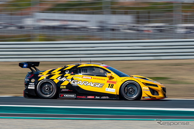 GT300クラスポールポジションの#18 UPGARAGE NSX GT3(小林崇志/名取鉄平)