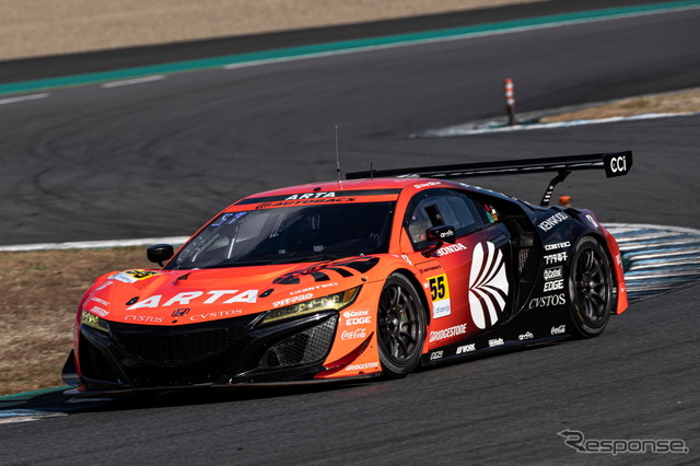 GT300クラス2位の#55 ARTA NSX GT3（高木真一／佐藤蓮）