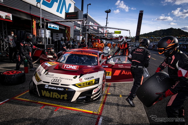 ピット戦略でトップに立った#21 Hitotsuyama Audi R8 LMS（川端伸太朗／篠原拓朗）