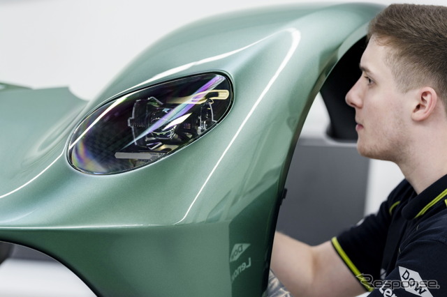 アストンマーティン・ヴァルキリー の量産第一号車
