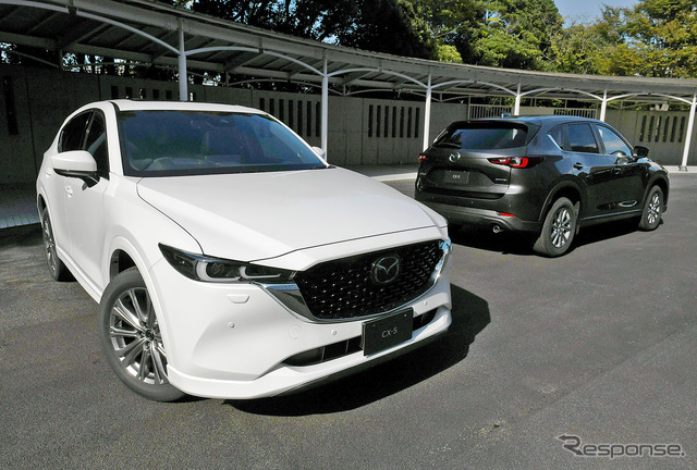 マツダ CX-5 XD エクスクルーシブモード(左)とXDスマートエディション(右)