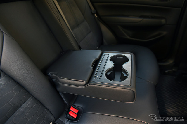 マツダ CX-5 20S フィールドジャーニー(ジルコンサンドメタリック)