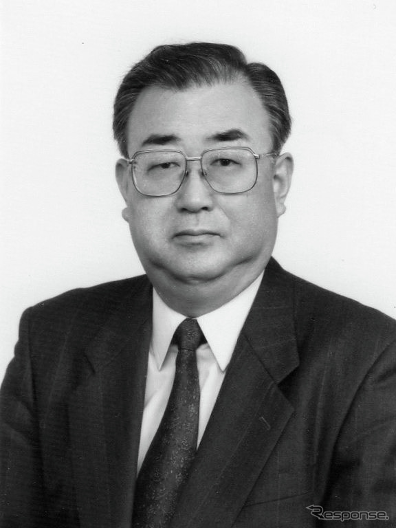 長山泰久氏