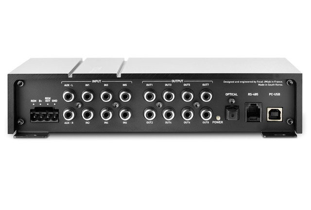 「タイムアライメント」機能を搭載した「プロセッサー」の一例(フォーカル・FSP-8)。