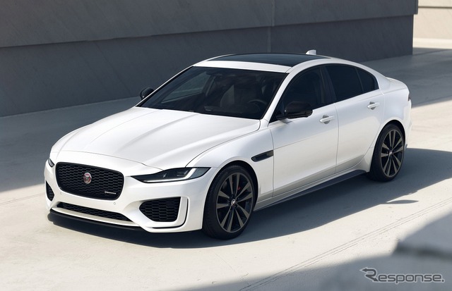 ジャガー XE Rダイナミック ブラック(2022年モデル)