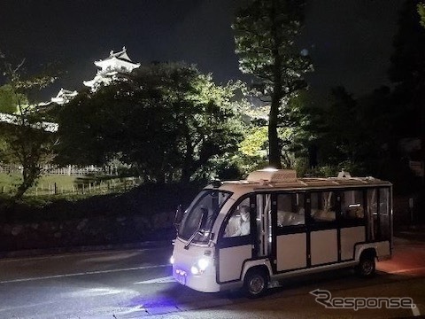 夜間に自動運転車両を実証走行
