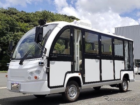 実証する自動運転車両