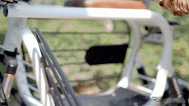 愛犬と一緒に乗れる電動バイク「モペット」