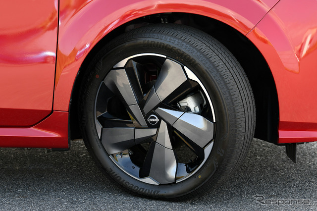 TURANZA T005A / 日産ノートオーラ
