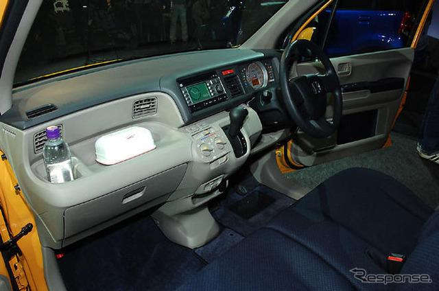 【ホンダ ライフ 新型発表】富士通テン、ディスプレイ付カーオーディオを納入