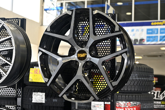 カッコ良さに更なる一手を加えてクルマに映えるMiD RMP 025FX