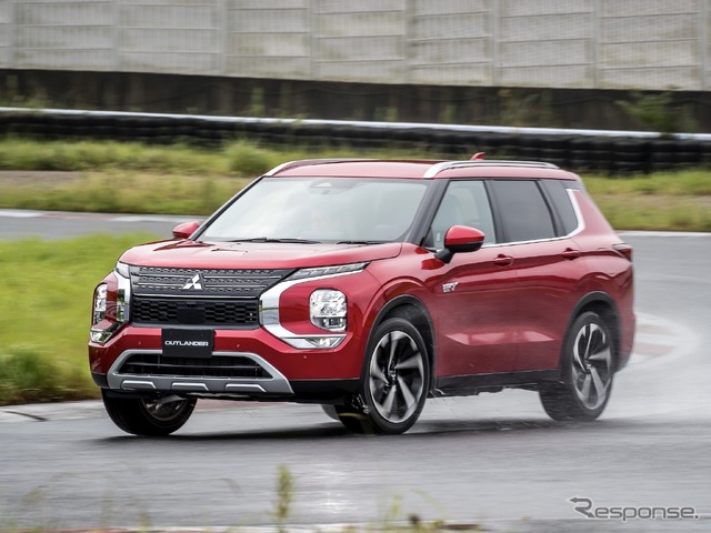三菱アウトランダーPHEV