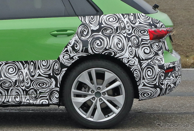 アウディ A3 オールロード(仮)プロトタイプ車両(スクープ写真)